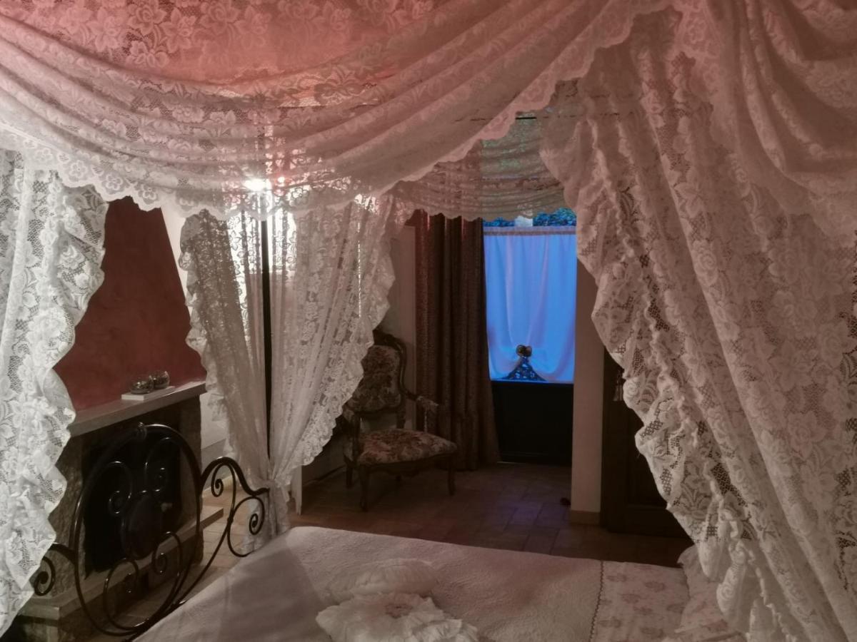Agriturismo Palazzo Conti A ปีเอนซา ภายนอก รูปภาพ