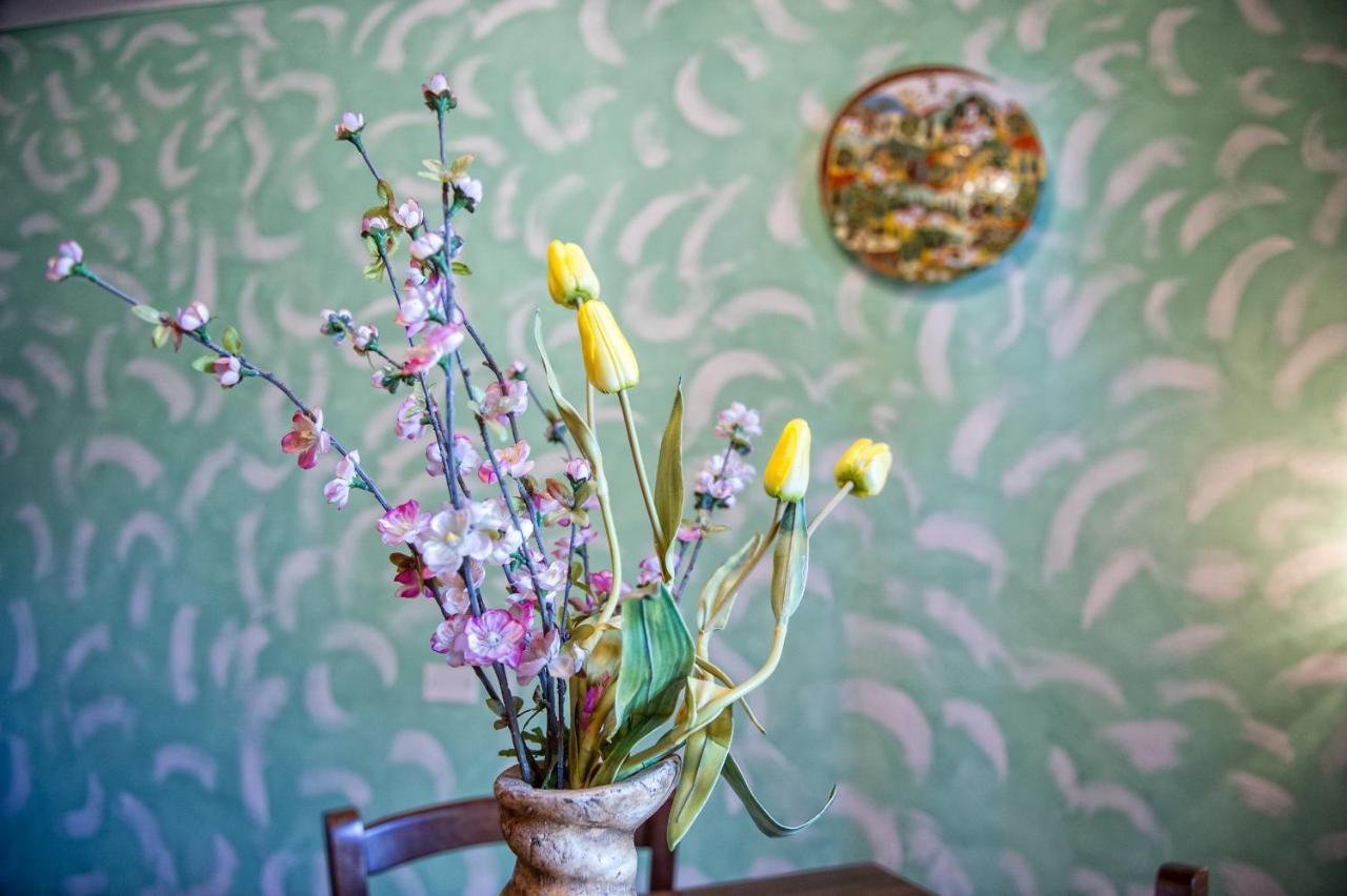 Agriturismo Palazzo Conti A ปีเอนซา ภายนอก รูปภาพ