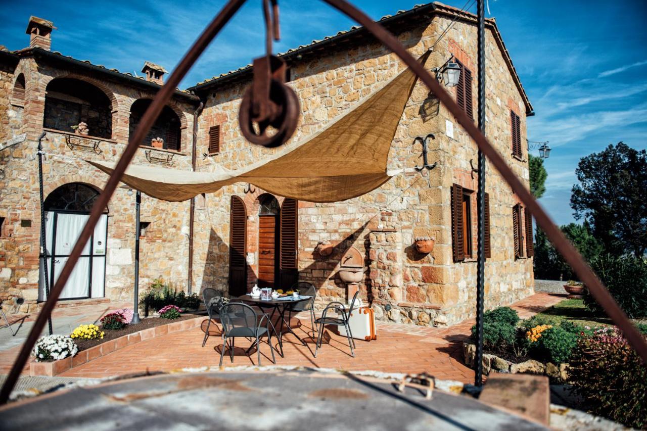 Agriturismo Palazzo Conti A ปีเอนซา ภายนอก รูปภาพ