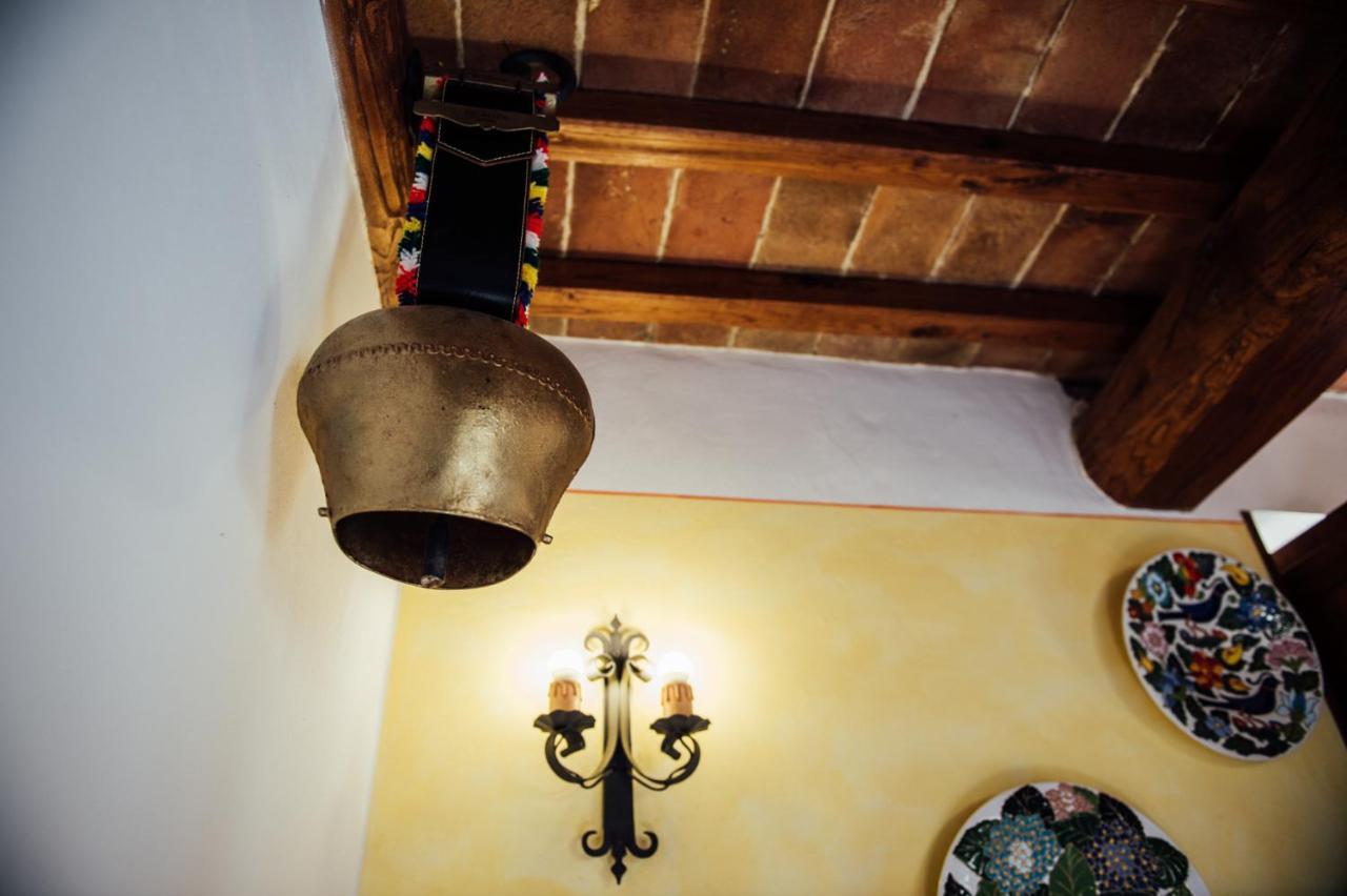 Agriturismo Palazzo Conti A ปีเอนซา ภายนอก รูปภาพ