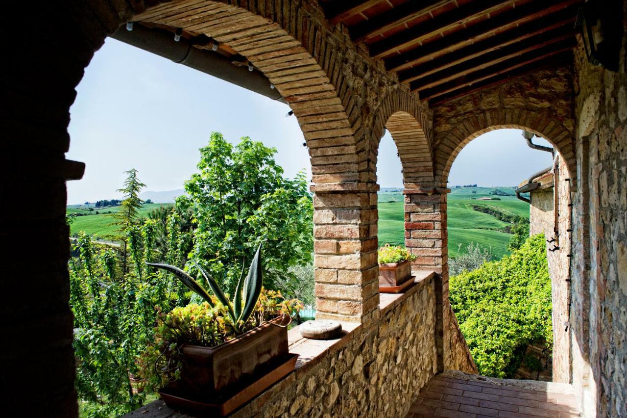 Agriturismo Palazzo Conti A ปีเอนซา ภายนอก รูปภาพ