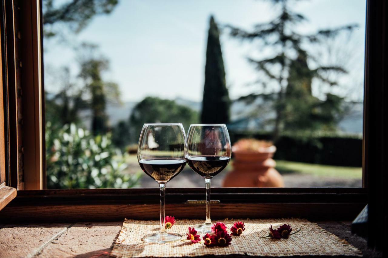 Agriturismo Palazzo Conti A ปีเอนซา ภายนอก รูปภาพ
